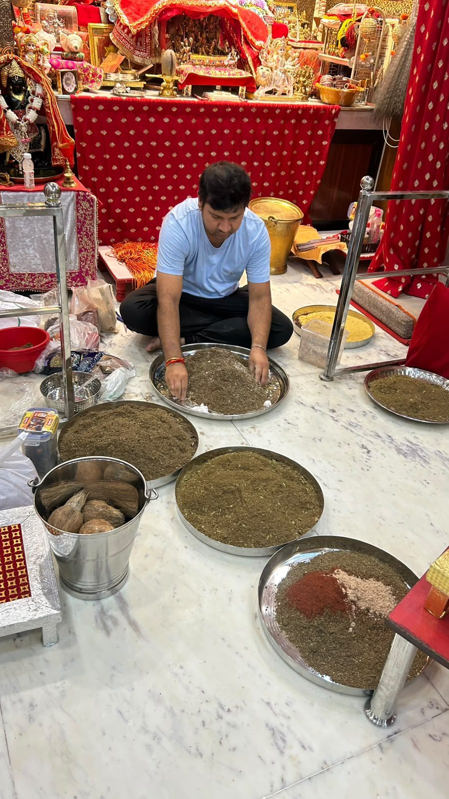 Preparing Divya Dhoop at the shrine
